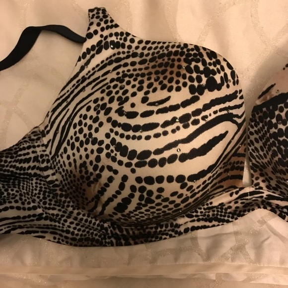 SOLD! Victoria’s Secret Animal Print Push Up Bra - Picture 3 of 7